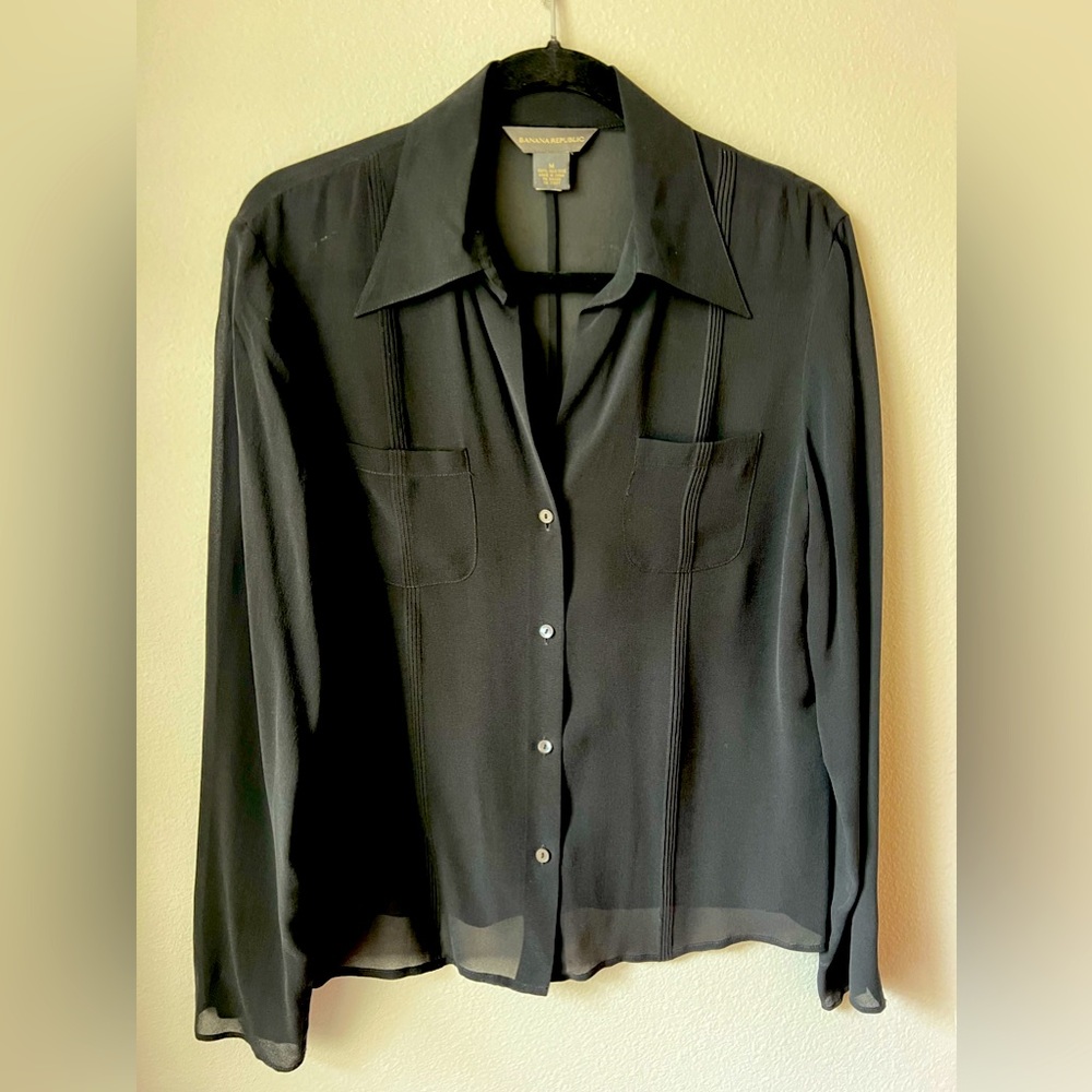 Banana Republic black silk blouse size Medium